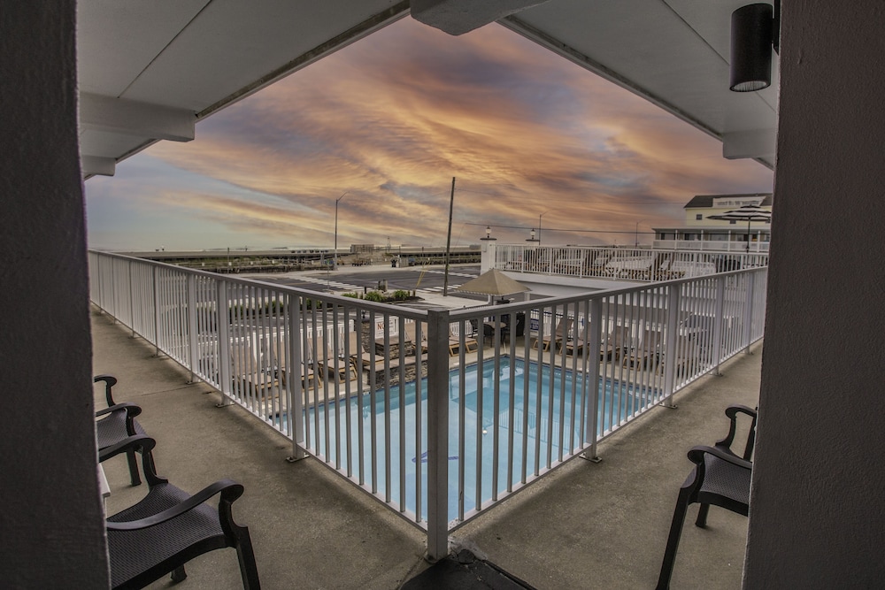 Alante Oceanfront Motel