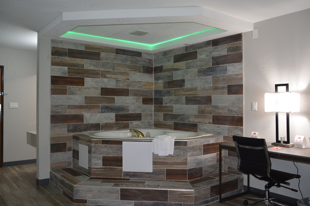 Des Moines Vacations - Sonesta Essential Des Moines - Property Image 3