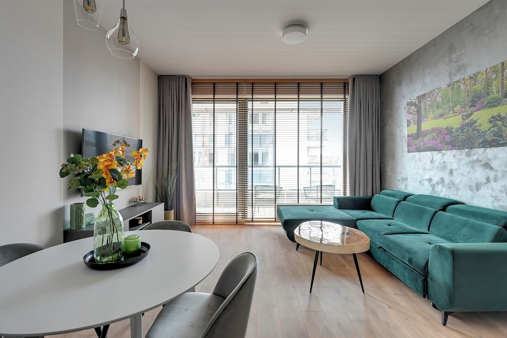 Brabank Riverside & Parking by Downtown Apartments