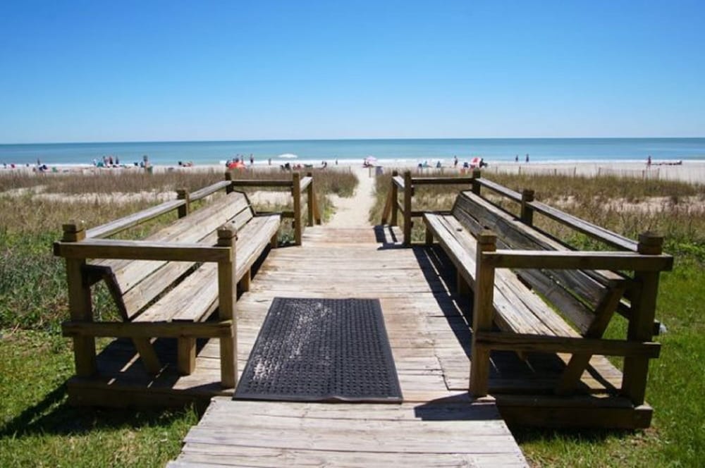 Roxanne Towers by Elliott Beach Rentals