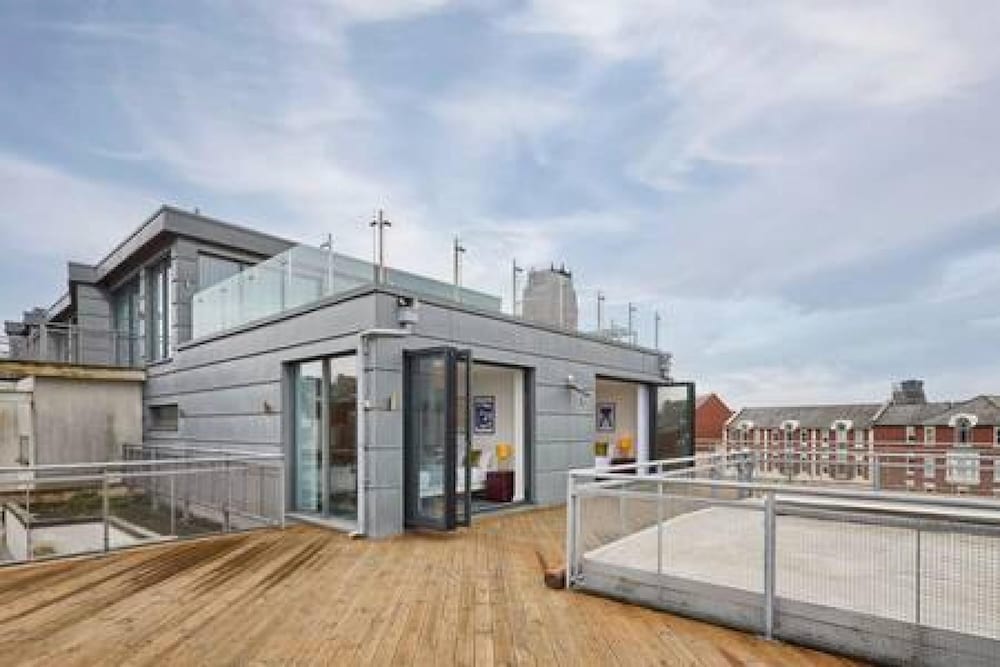 Host Stay The Knight Street Penthouse I