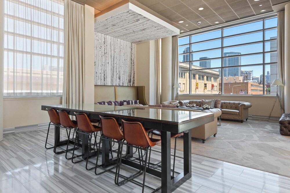 West Loop PH Fireplace Deck Incredible Views