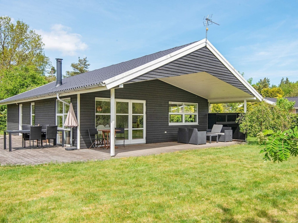 8 Person Holiday Home in Silkeborg-by Traum