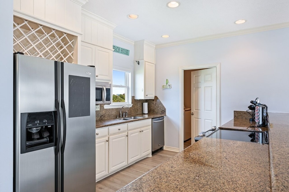Happy Hours 4 Bedroom Home