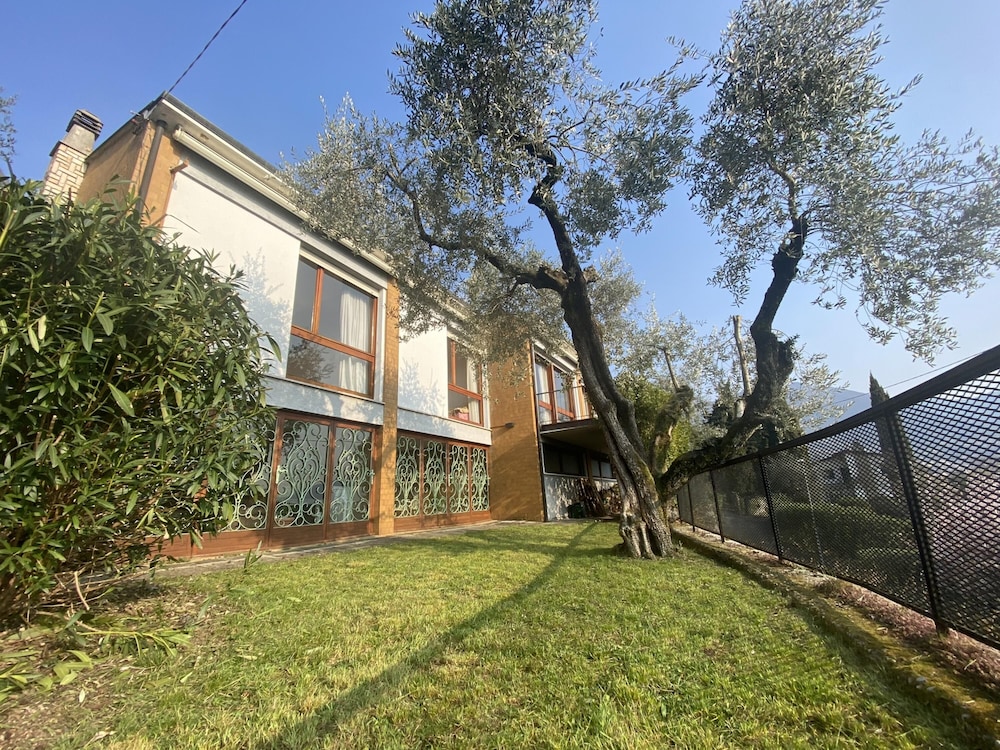 Photo 18