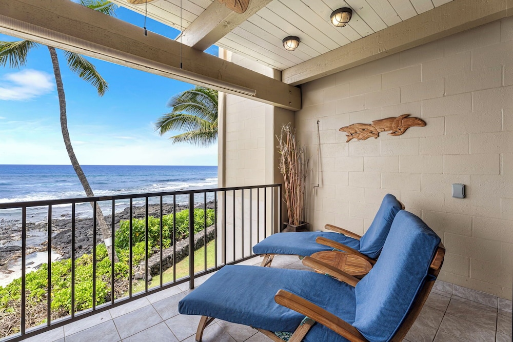 Ocean Front - Watch Dolphins From the Lanai - Wi-fi - Next to Beach- Vrkcv