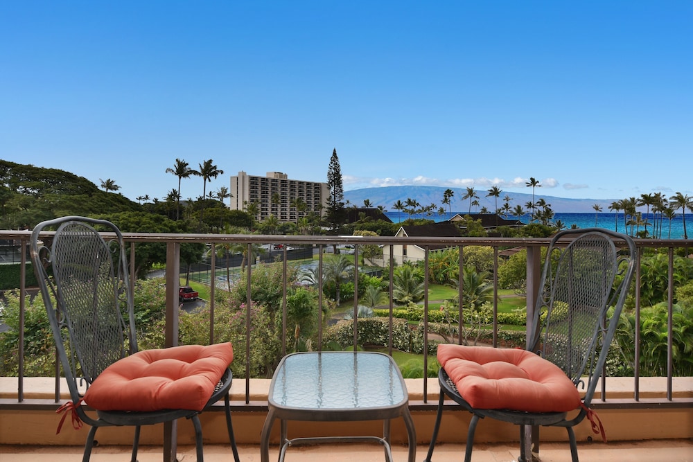 Maui Kaanapali S #a517 Studio Bedroom Condo by RedAwning