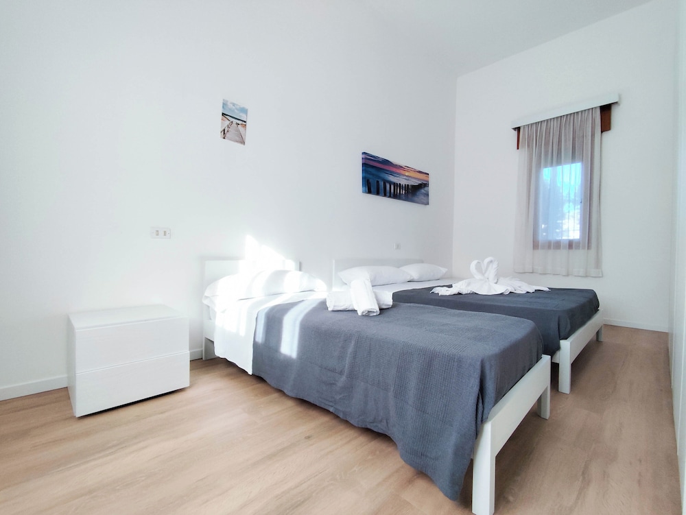Modern Apartment Near the Beach