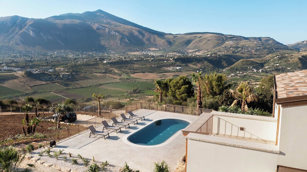 Villa Eos