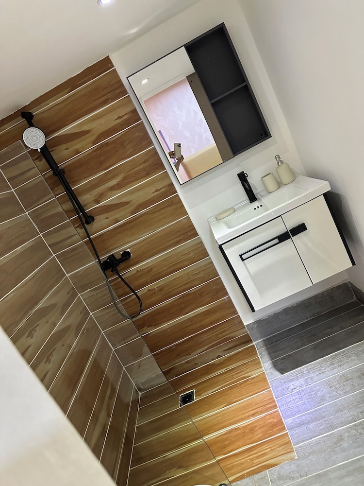 Onyx luxury rd