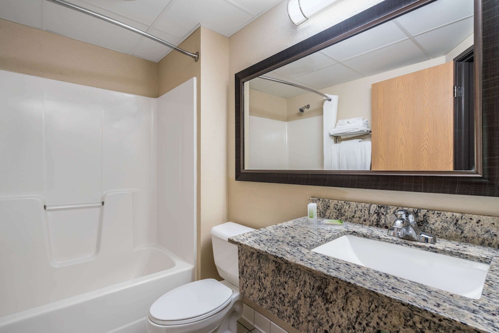 AmericInn by Wyndham Little Falls
