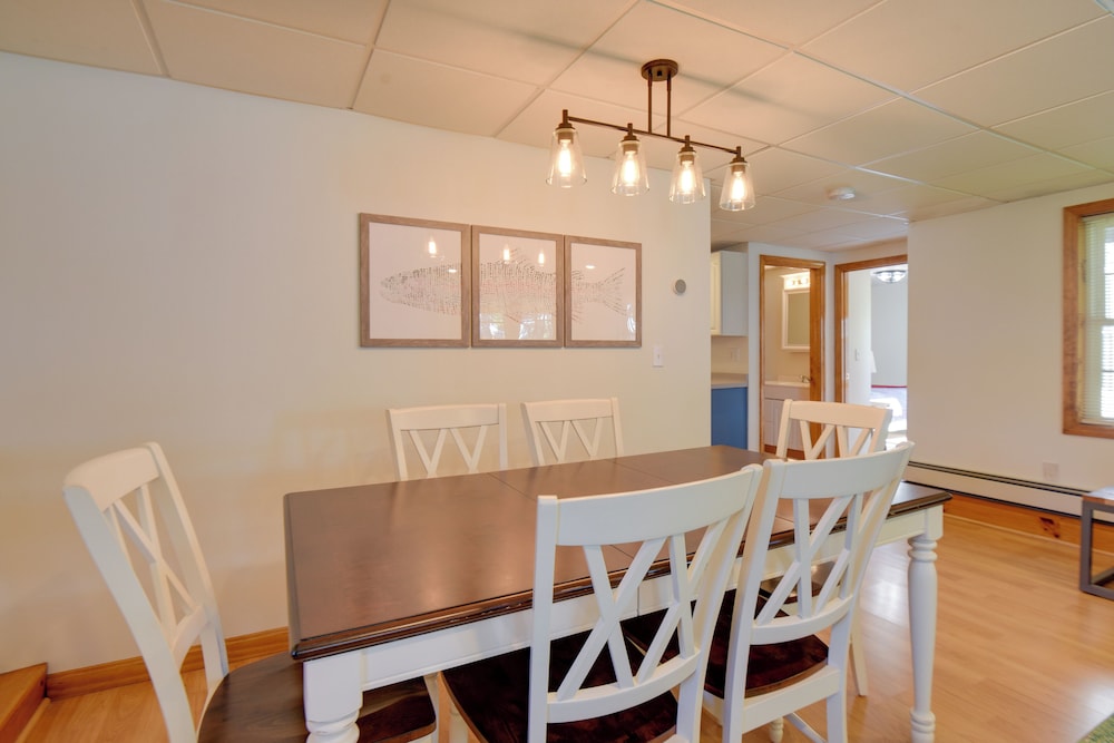 Walk to Lake Winnisquam Access: Cozy Retreat