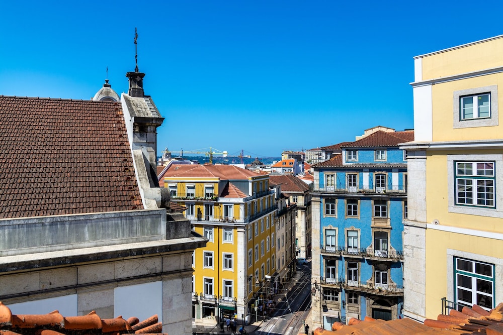 Lisbon Downtown Luxury Family Residence
