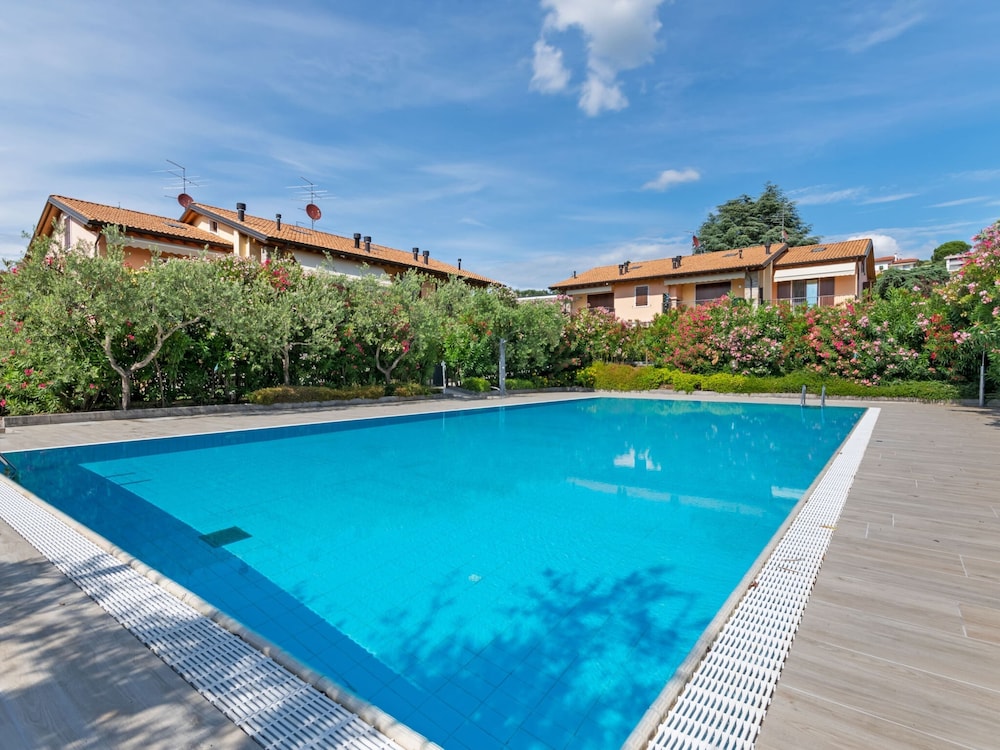 Holiday Home in Bardolino With Pool & Lake Views photo 2