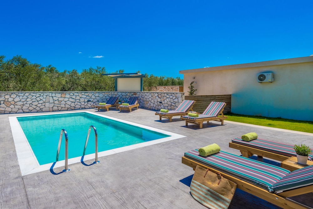 Natura Verde Villas