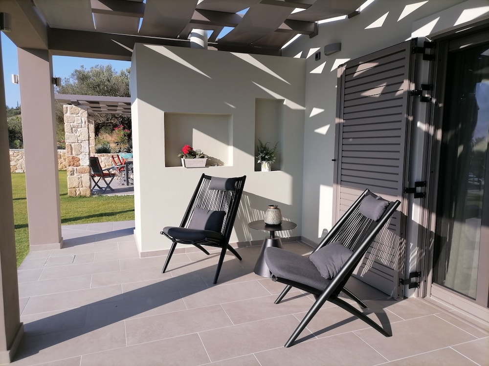 Alekos Beach Houses - Elia Villas view 4