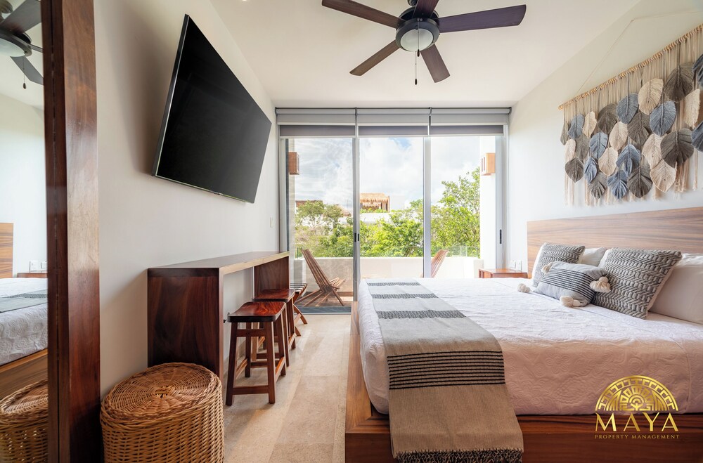 NHOA 303A Lux 2BR Pool View Aldea Zama