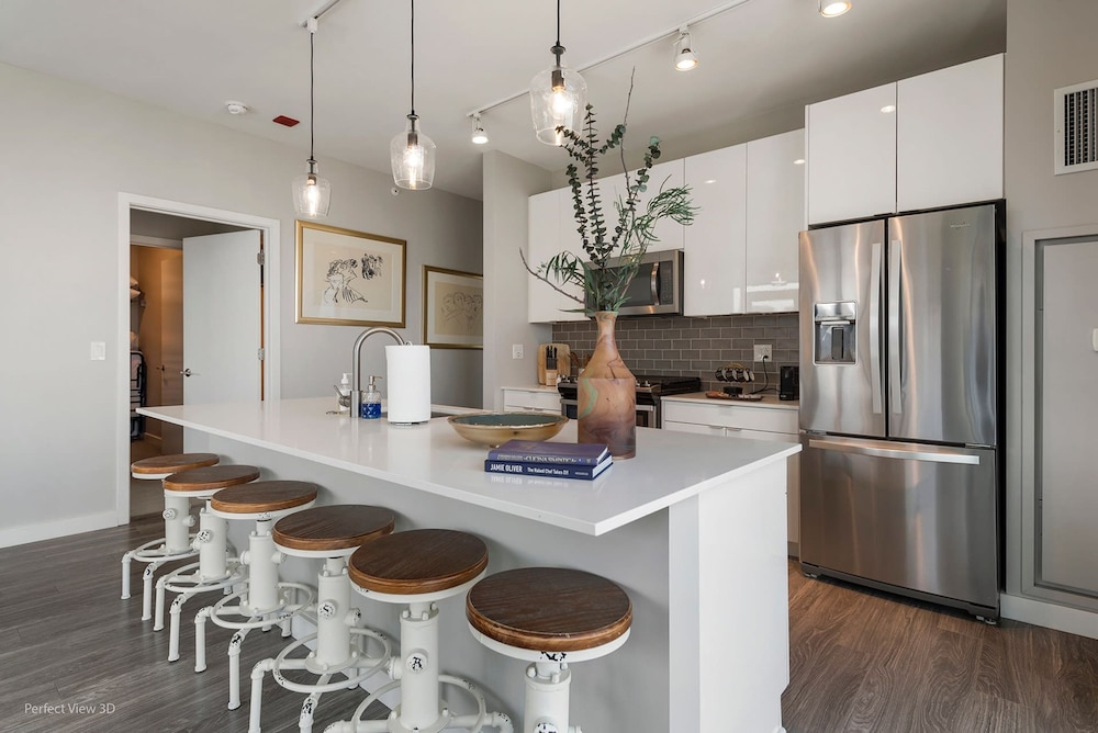 Group Hub 3 Designer 2BR Steps to Mag Mile