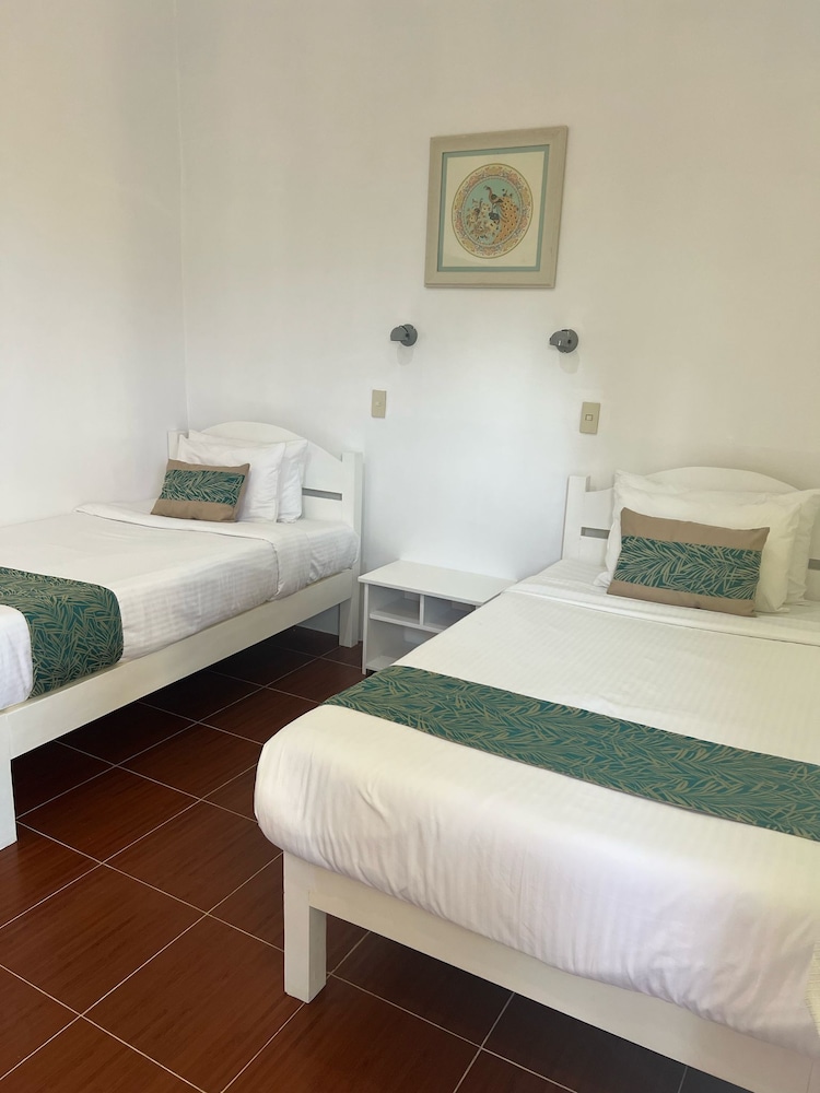 Reef Waters Resort