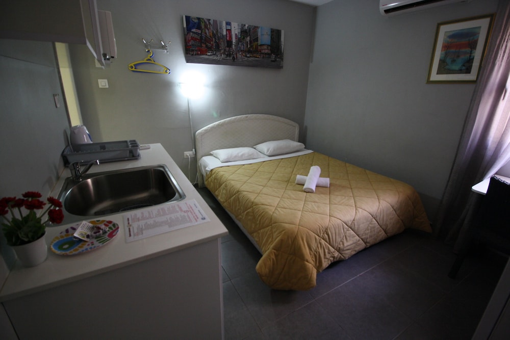 Rich Luxury Suites view 5