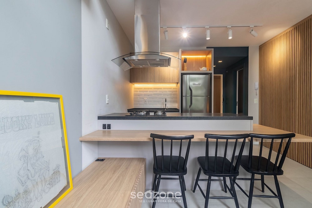 YHD - Condominium With Pool Near Ufsc Located in Carvoeira, This Condominium is an Excellent Choi
