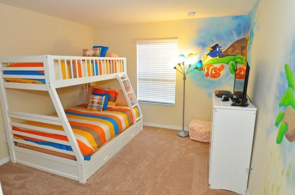 8939 Paraside Palms Townhome 4 Bedroom by Florida Star
