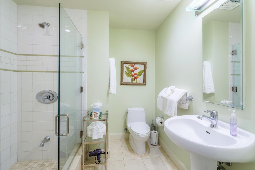 Luxurious Ho'olei 12-2, Lush View, Close to Pool, Sleeps 8 in Beds, Central AC!