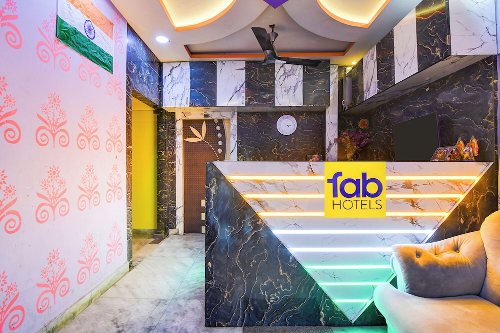 Fabhotel Love Birds Chinar Park