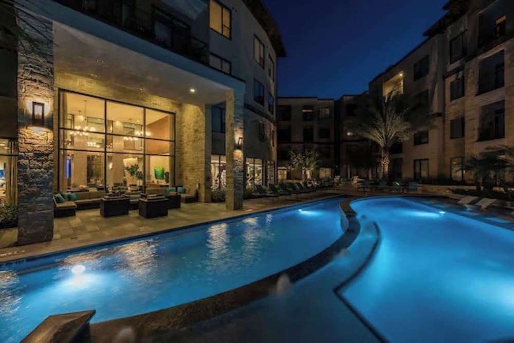 Spacious 2BR Condo at 7 Seventy