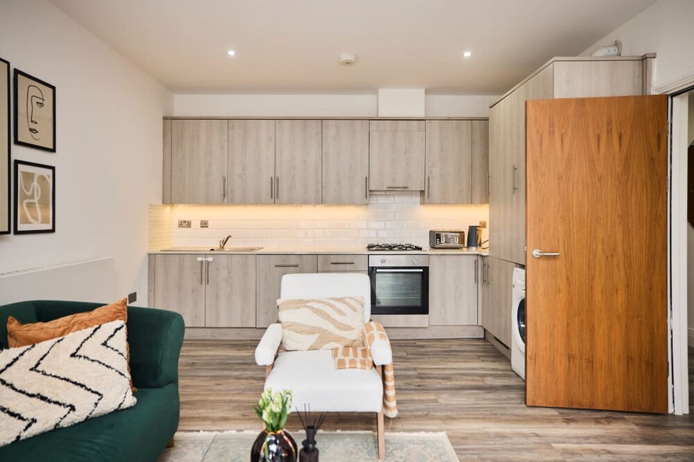 The Harlesden Hideout - Charming 2bdr Flat
