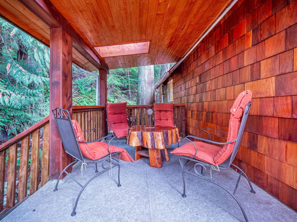 The Tree House Cottage