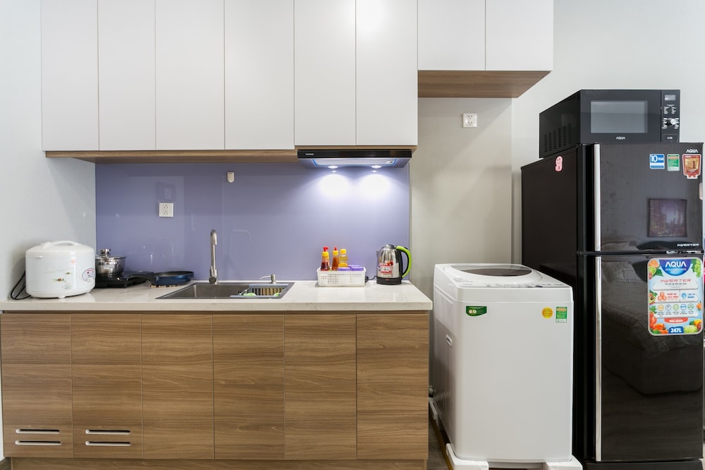 Jennifer House - Millenium Apartment