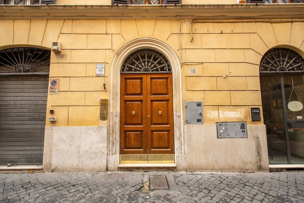 Warm Apt In Ancient Building In Vatican-p S Pietro