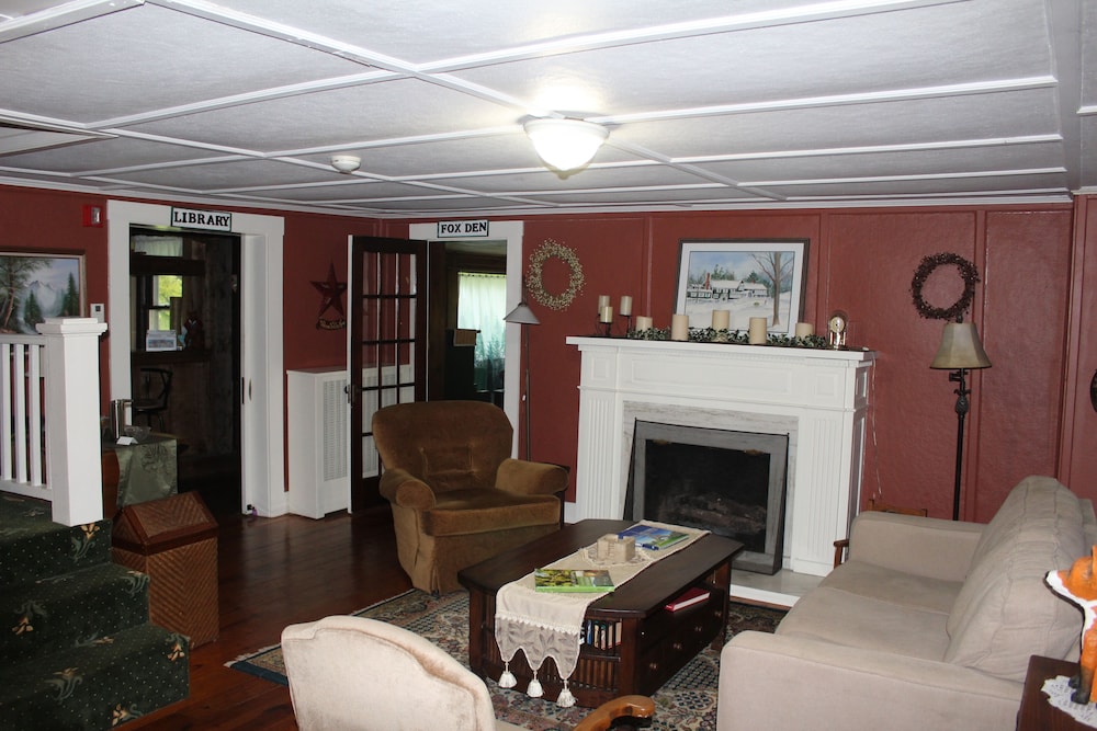 Fox Creek Inn LLC view 2