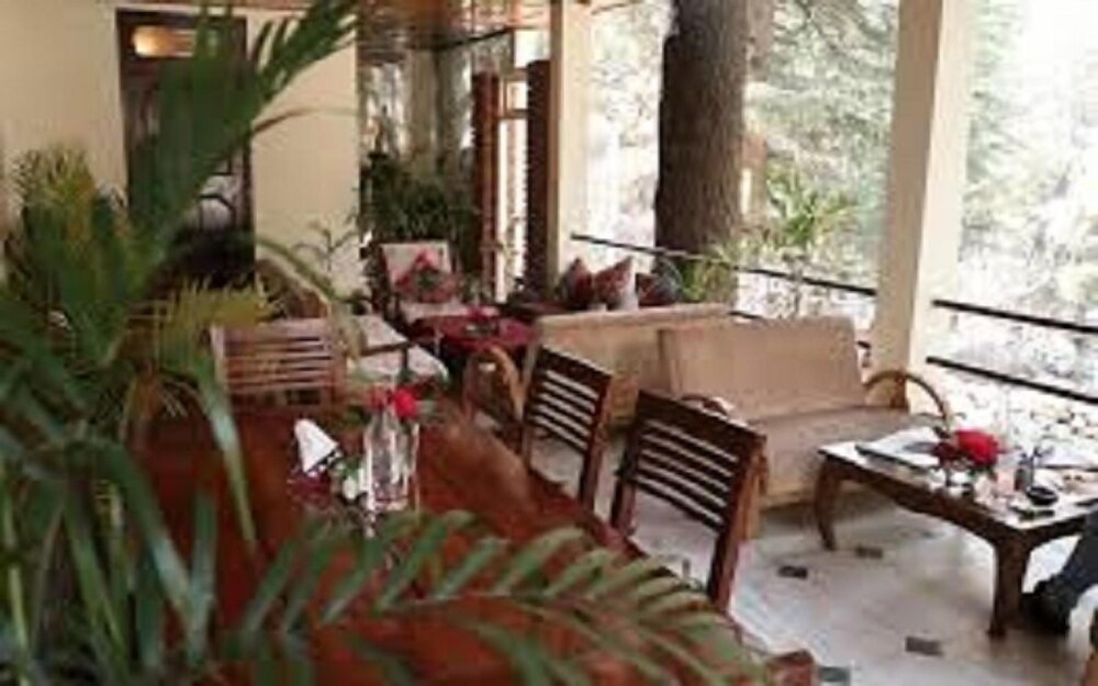 The Rainbow Inn and Cafe view 3