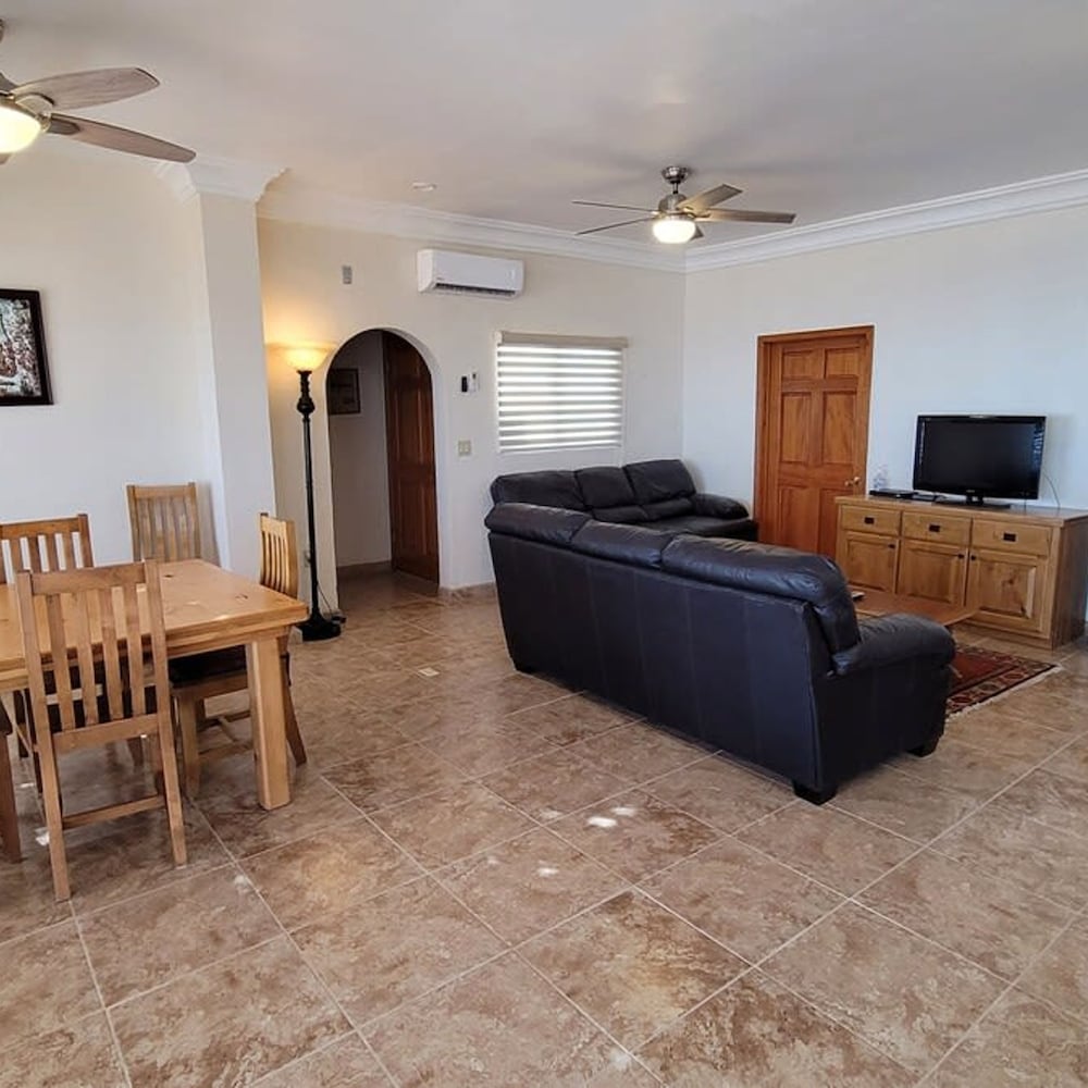 Casa Evita 3 Bedroom Beachfront Home