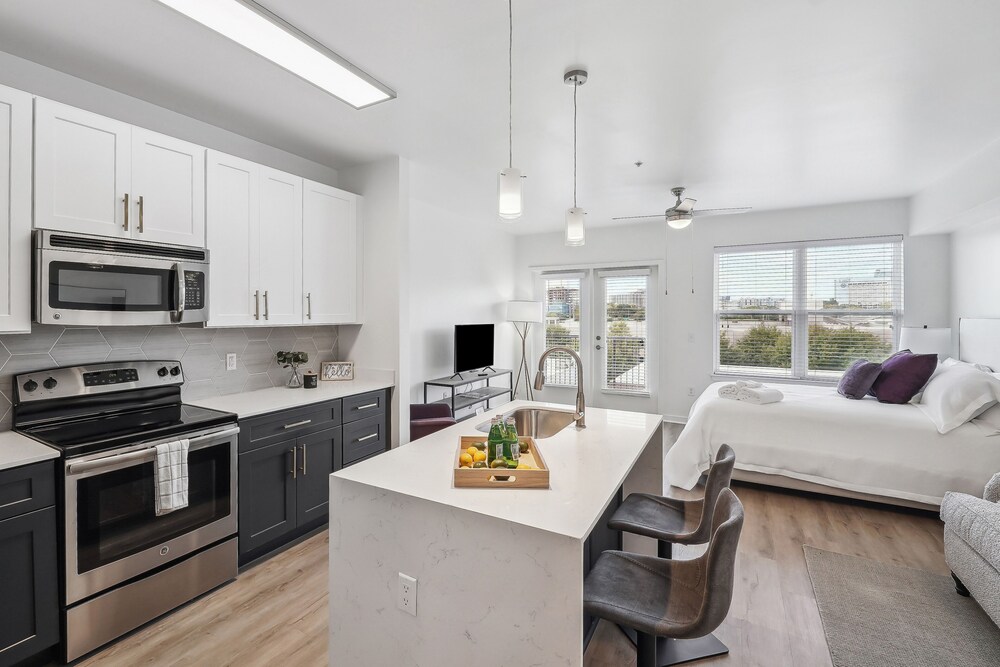 Midtown 205 view 5