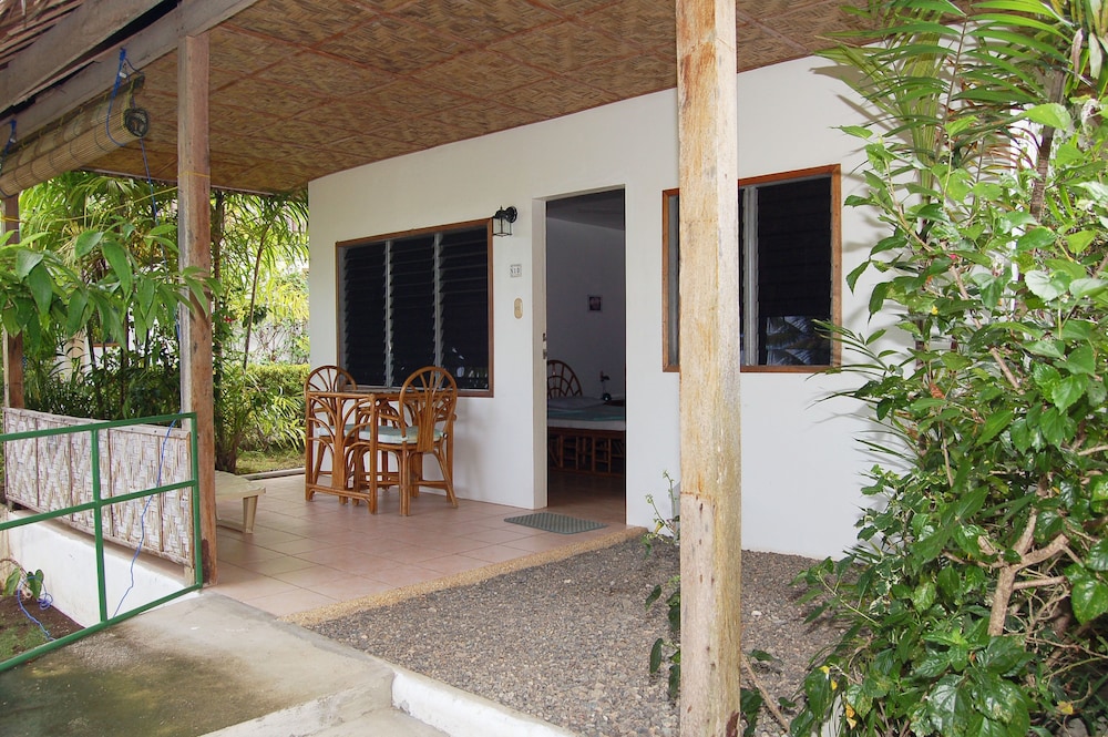 Marcosas Cottage Resort