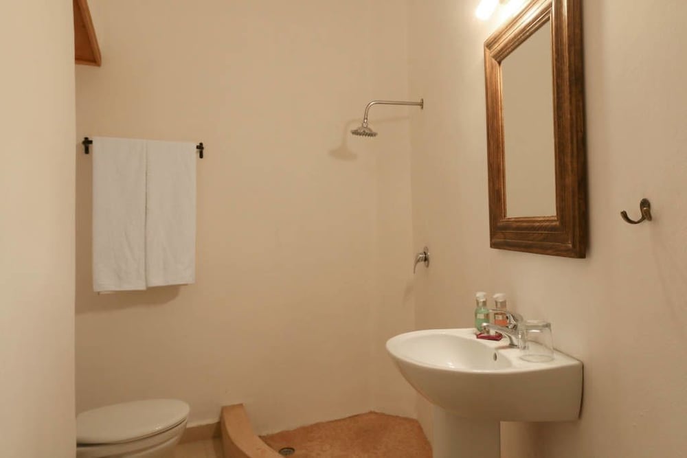 Photo 33
