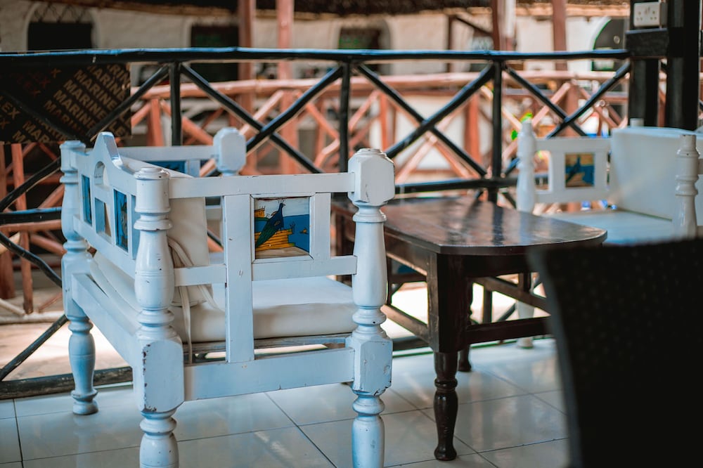 Best Western Jangwani Sea Breeze Hotel