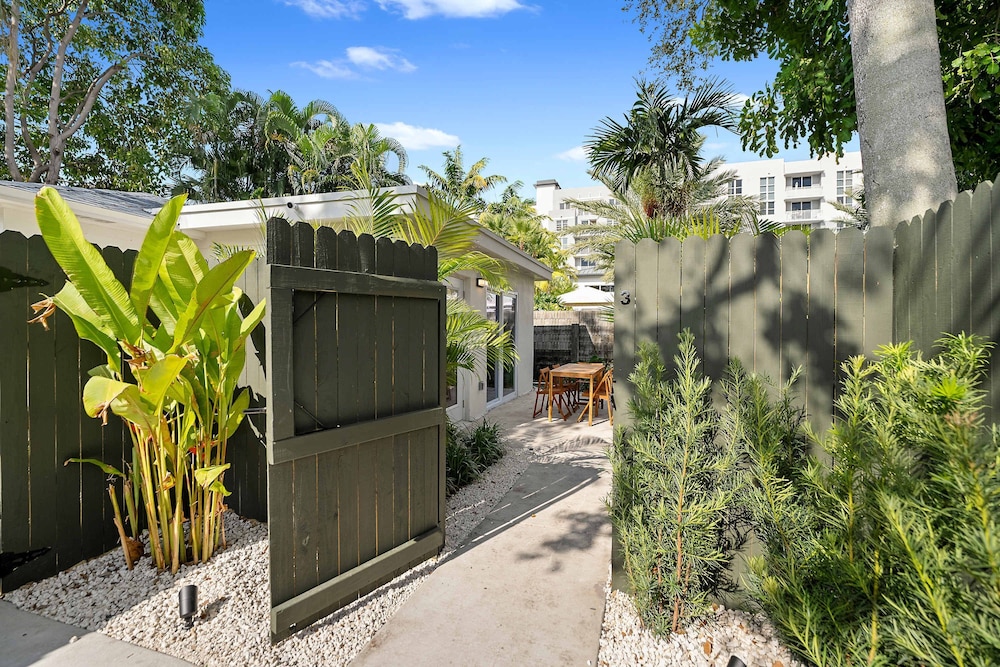 921 Apartment 3 in Fort Lauderdale