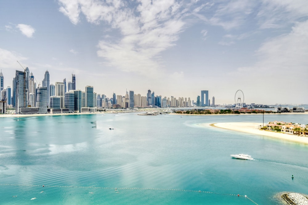 Stunning 3BR at the Palm w Beach Access