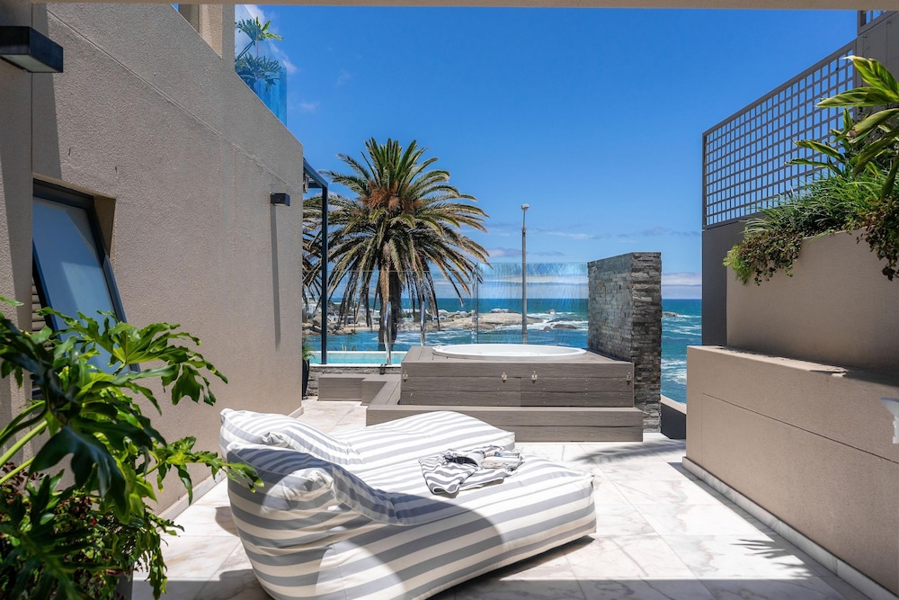 Bakoven Palms Villa - Ultra Lux Villa With Jacuzzi
