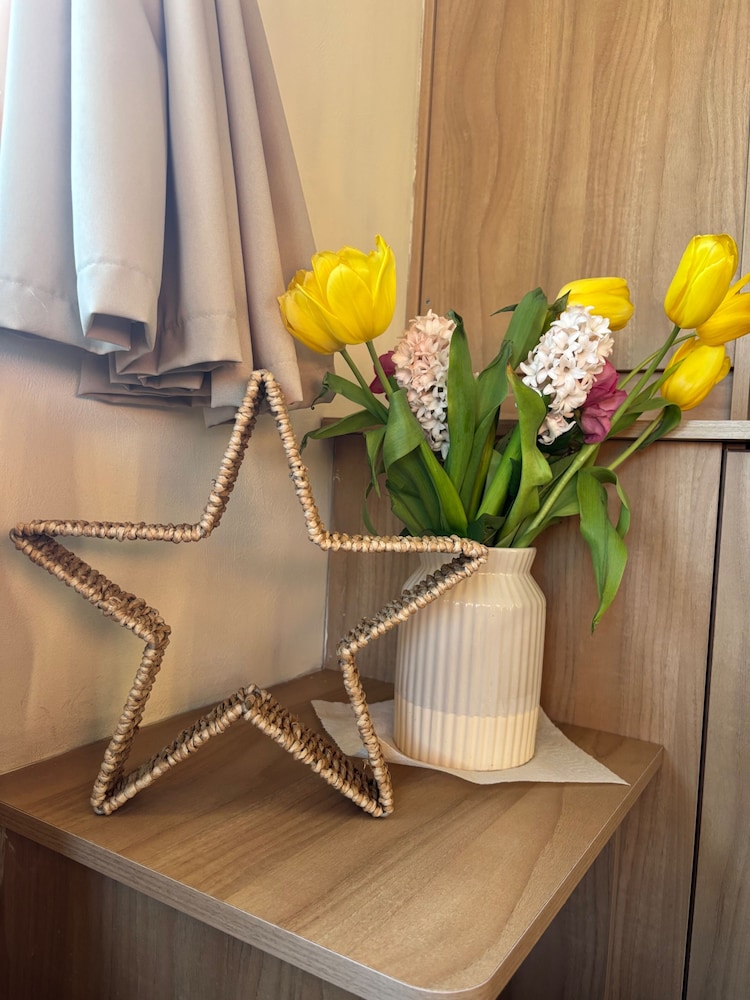 Robin Hood 3-bed Caravan, Sleeps 8, Pet Friendly