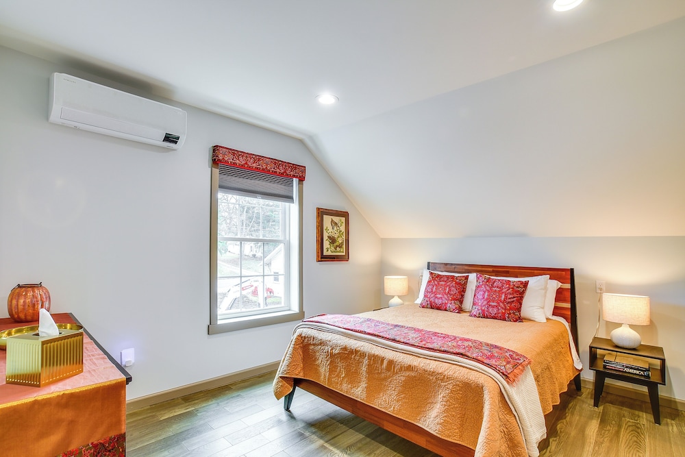 Seneca Lake Wine Trail Studio w/ Balcony & Views!