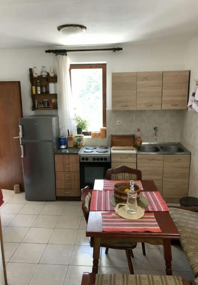 House near Cetinje view 4