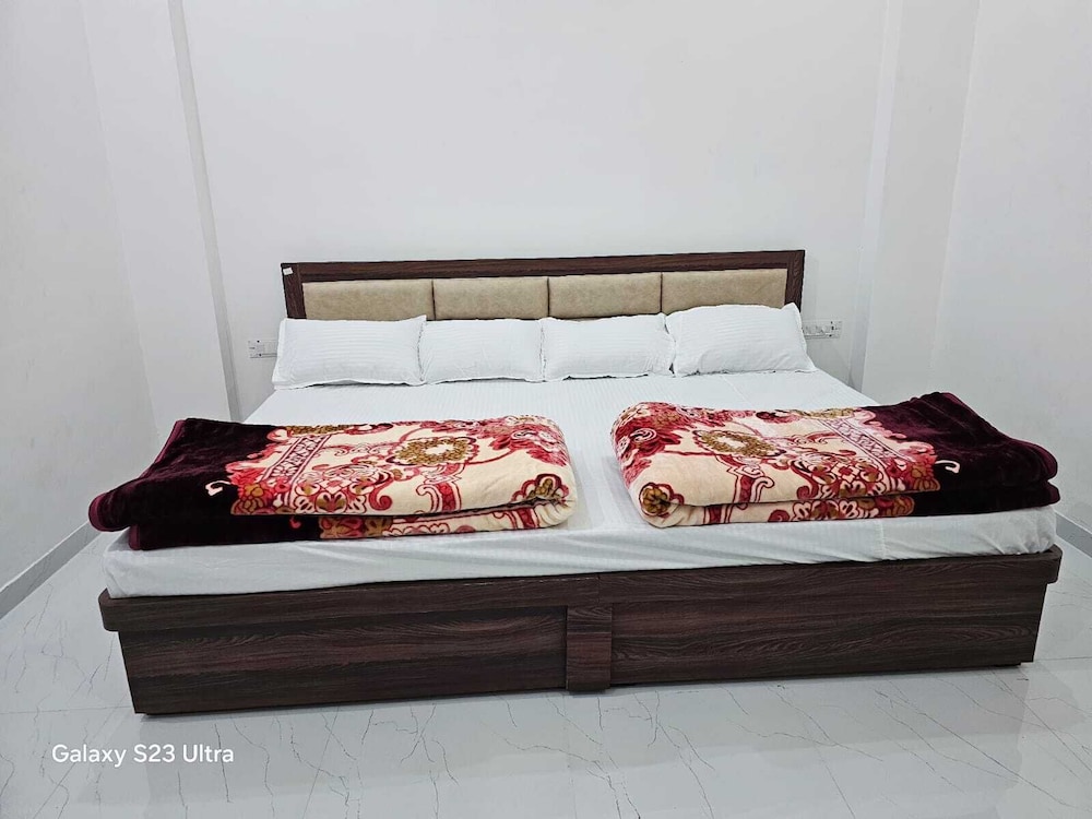 Hotel Virat palace