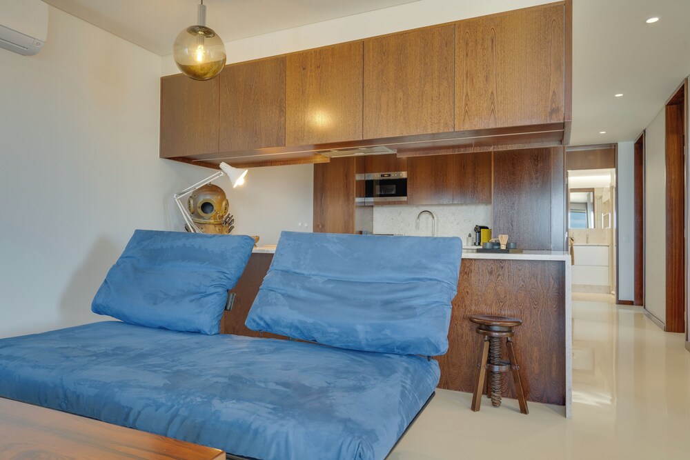 Carlos Apartment