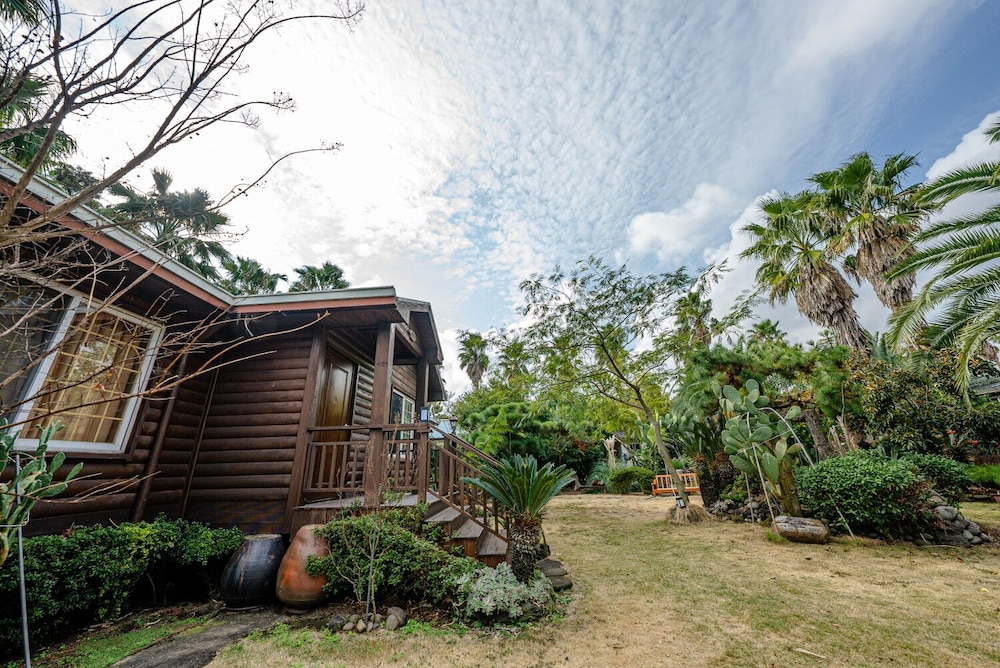 Valley Log Pension