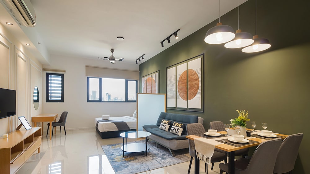 Chambers Residence, Sunway Putra Mall